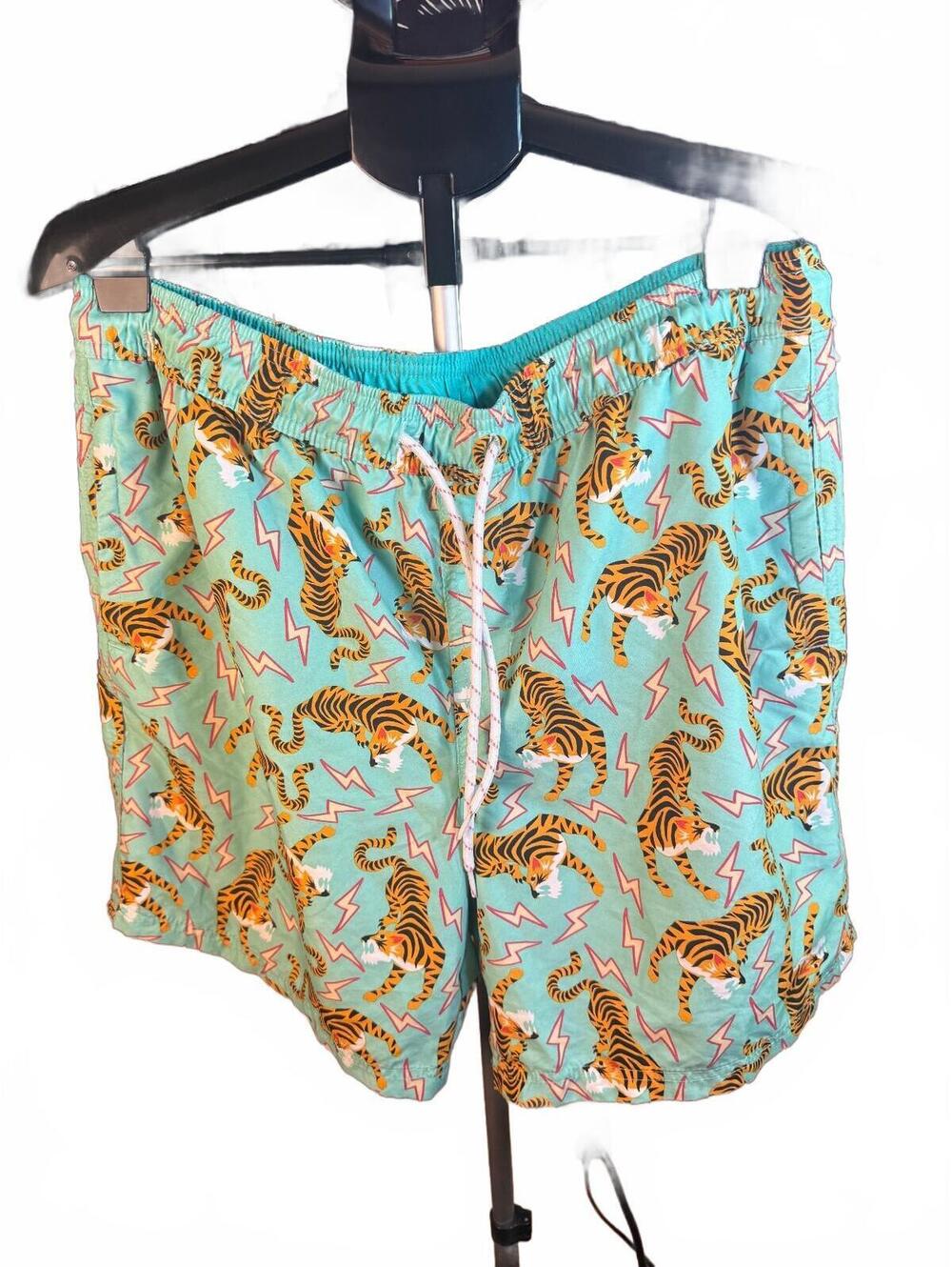 NWOT No Boundaries Mens Swim Trunks with Tiger and Lightning Bolt Print sz L